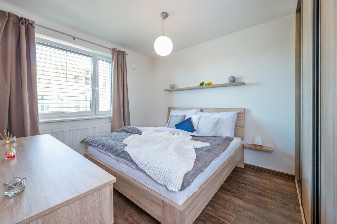 Riverside Apartments Ceske Budejovice Eksteriør billede