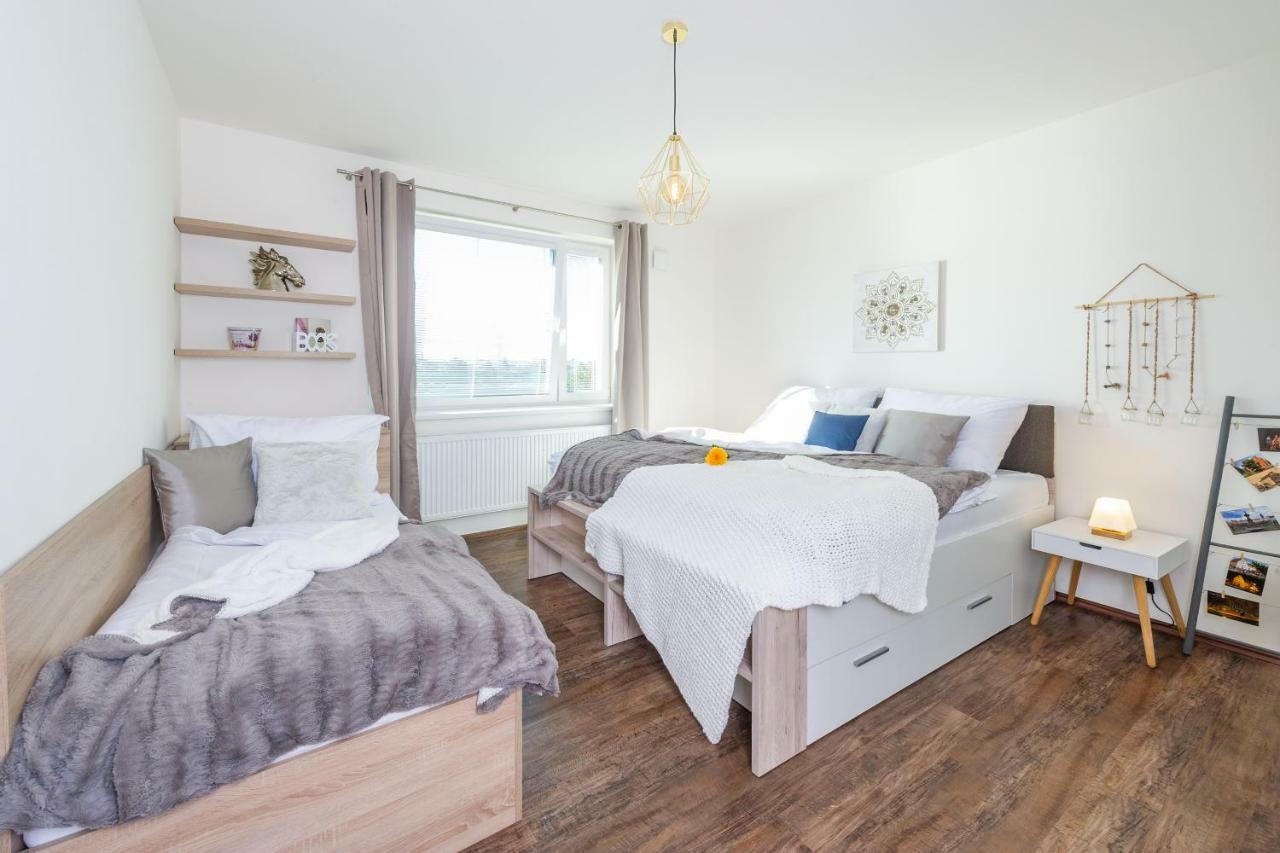 Riverside Apartments Ceske Budejovice Eksteriør billede