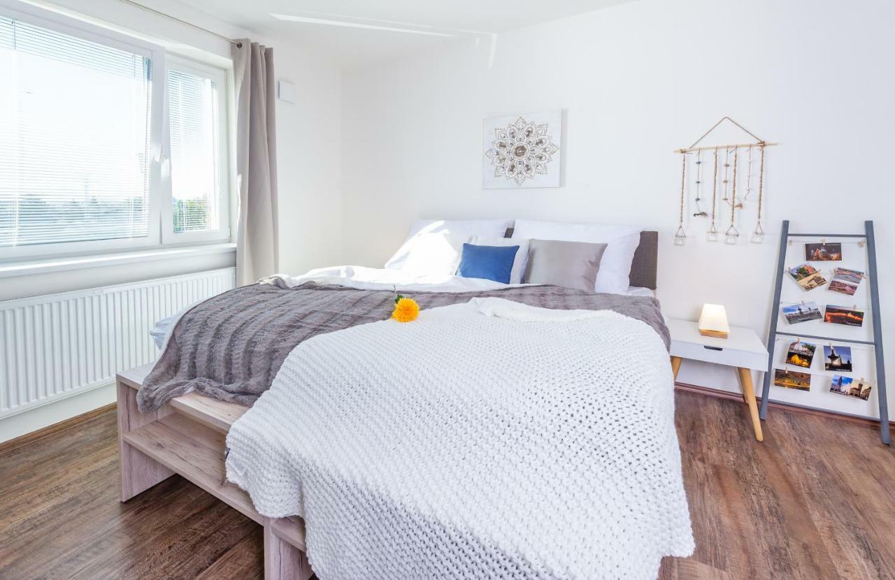 Riverside Apartments Ceske Budejovice Eksteriør billede
