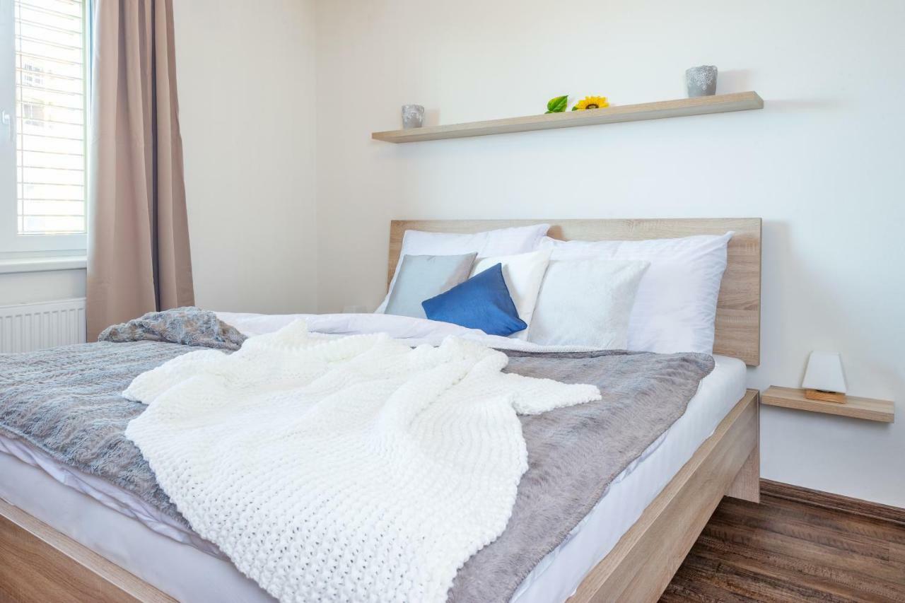 Riverside Apartments Ceske Budejovice Eksteriør billede