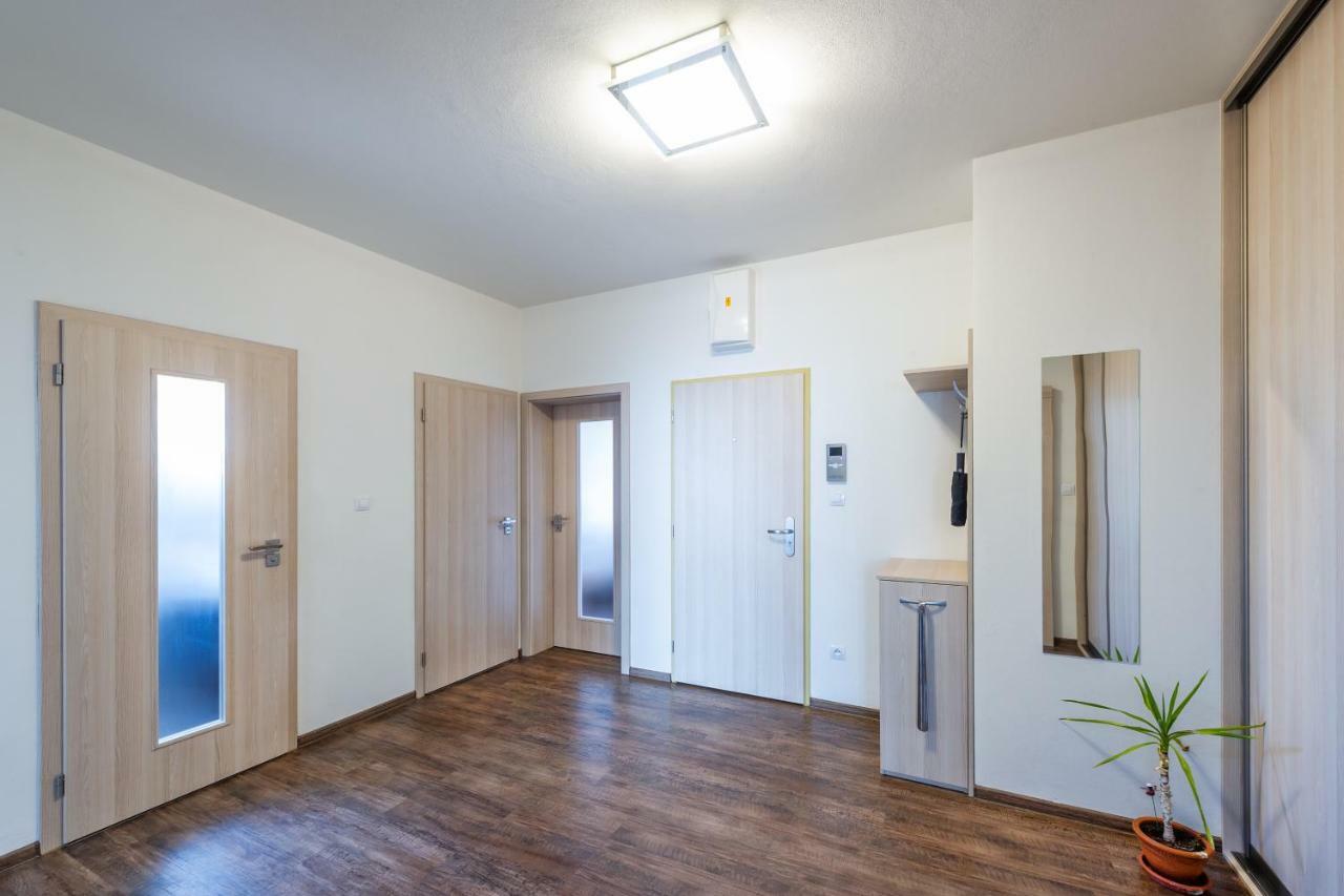 Riverside Apartments Ceske Budejovice Eksteriør billede